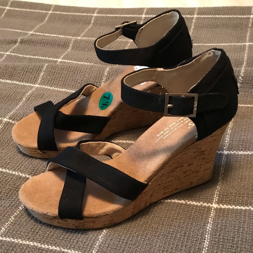 Black Tom Wedges- like new!
